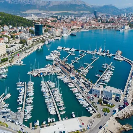 Apartment In Split Near Ba Vice Beach, Cleaning Included Daire Split
