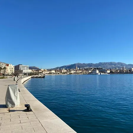 Apartment In Split Near Ba Vice Beach, Cleaning Included Daire