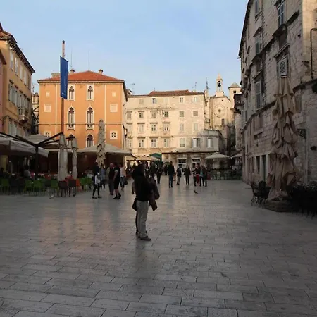 Daire Apartment In Split Near Ba Vice Beach, Cleaning Included