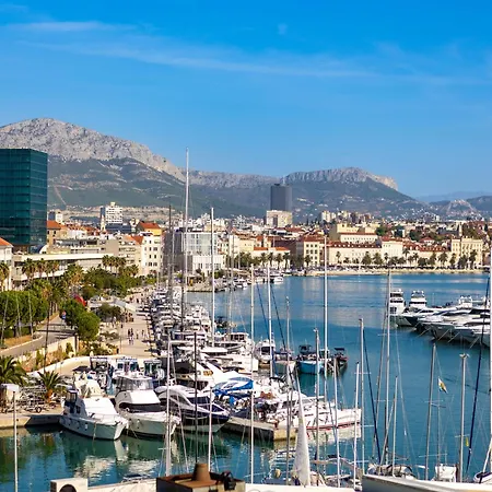 Apartment In Split Near Ba Vice Beach, Cleaning Included Daire *